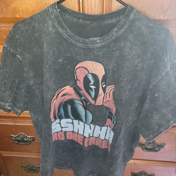 Deadpool tshirt - Picture 3 of 5